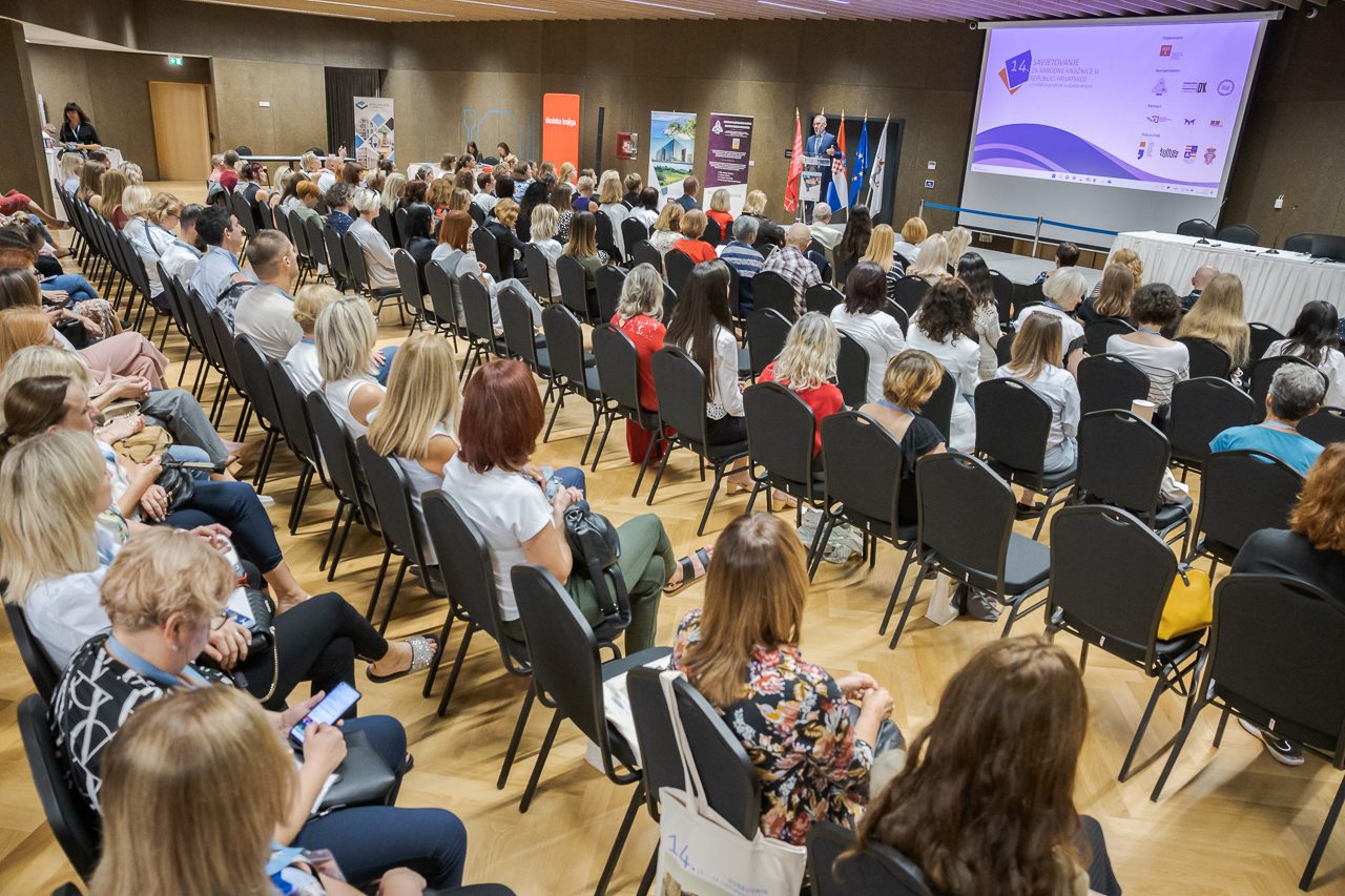 14. savjetovanje za narodne knjižnice u Republici Hrvatskoj Sudionici 14. savjetovanja za narodne knjižnice u RH