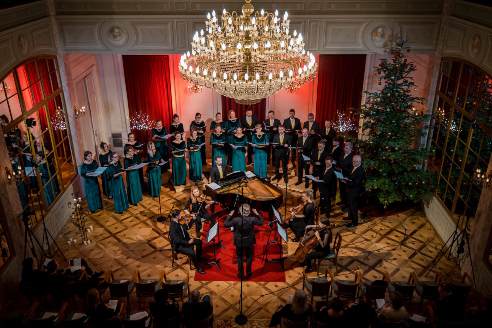 Blagdanski koncert na dar: S(w)inging Christmas Fotografija Komornog zbora "Ivan Filipović"