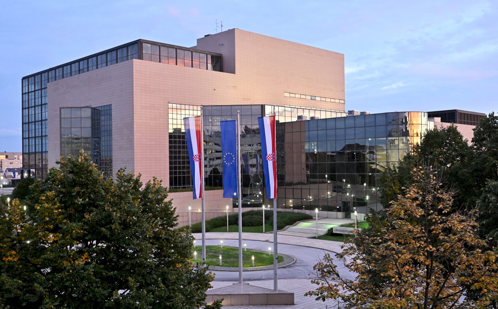 Library closed on Croatia’s Anti-fascist Resistance Day (22 June 2024) The building of the National and University Library in Zagreb, with the flags of the Republic of Croatia and of the European Union hoisted on flagpoles.
