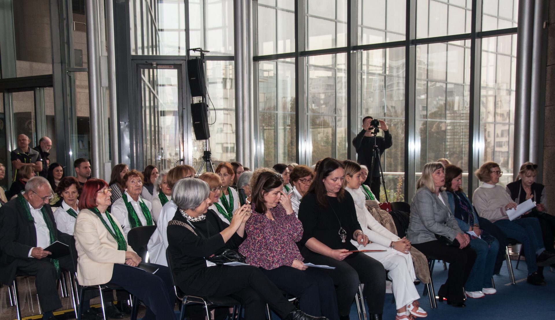 Sudionici događanja „Priča sa sretnim krajem“ – programa Nacionalne kampanje „I ja želim čitati!“ u sklopu Mjeseca hrvatske knjige 2024. u NSK