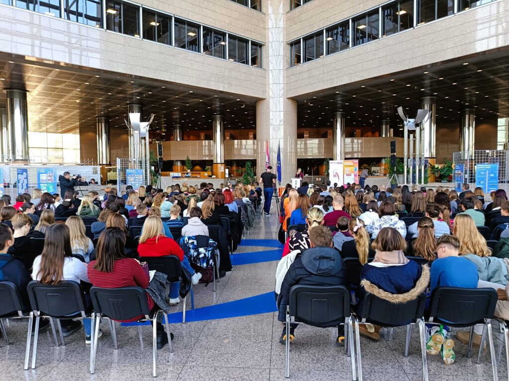 Visitors of the 2024 Croatian Book Month quiz awards ceremony.