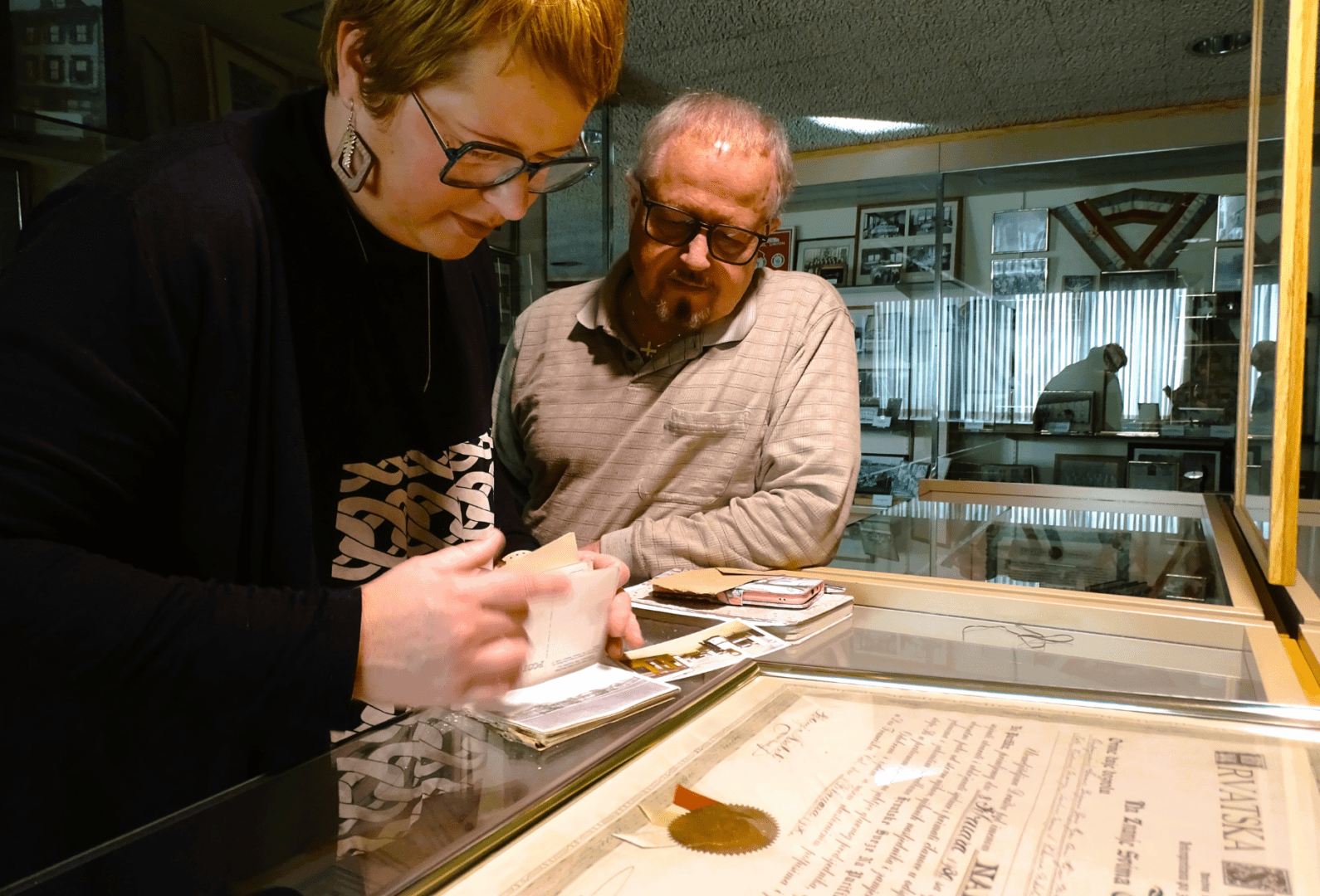 Croatian Fraternal Union of America and NSK jointly protecting Croatian emigrant heritage Participants in the cooperation project run by the Croatian Fraternal Union of America and National and University Library in Zagreb.
