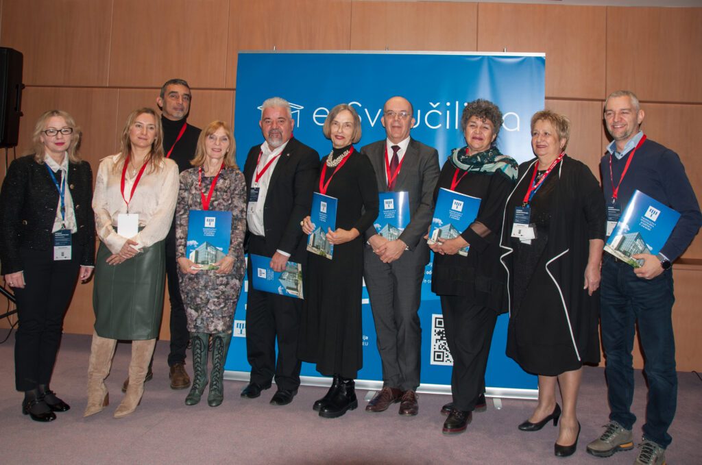 Početak konferencije obilježila je svečanost uručivanja potpisanih sporazuma o suradnji u provedbi projektnih aktivnosti NSK u projektu e-Sveučilišta.