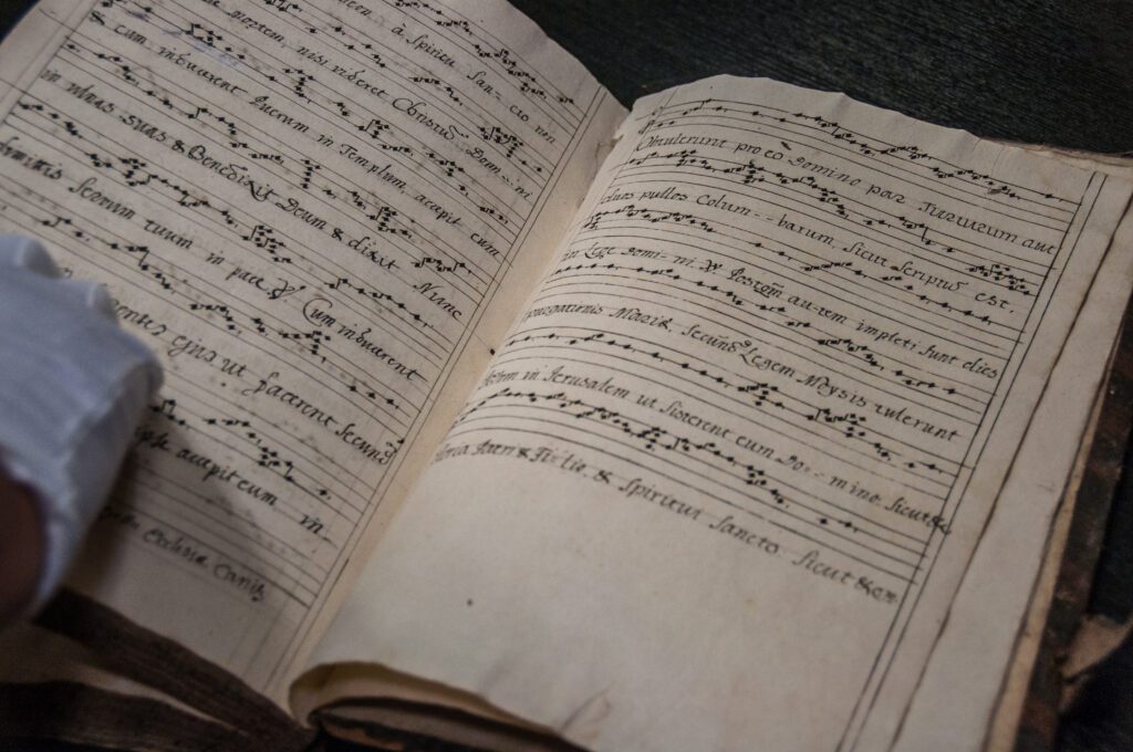 Pavlinski rukopisni kodeks iz 18. stoljeća Antiphonarium Romanum