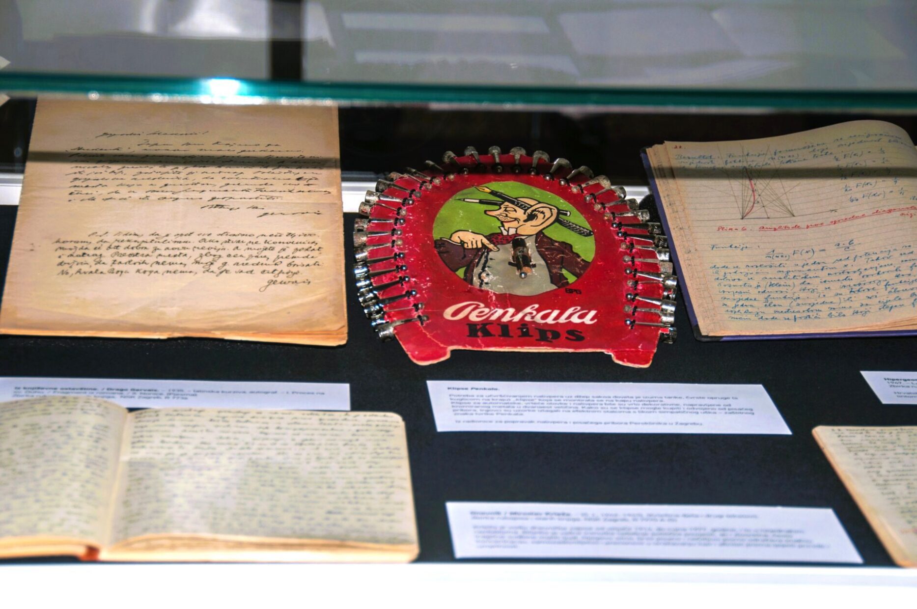 Material exhibited as part of “The Golden Age of the Fountain Pen in NSK Manuscripts” exhibition.
