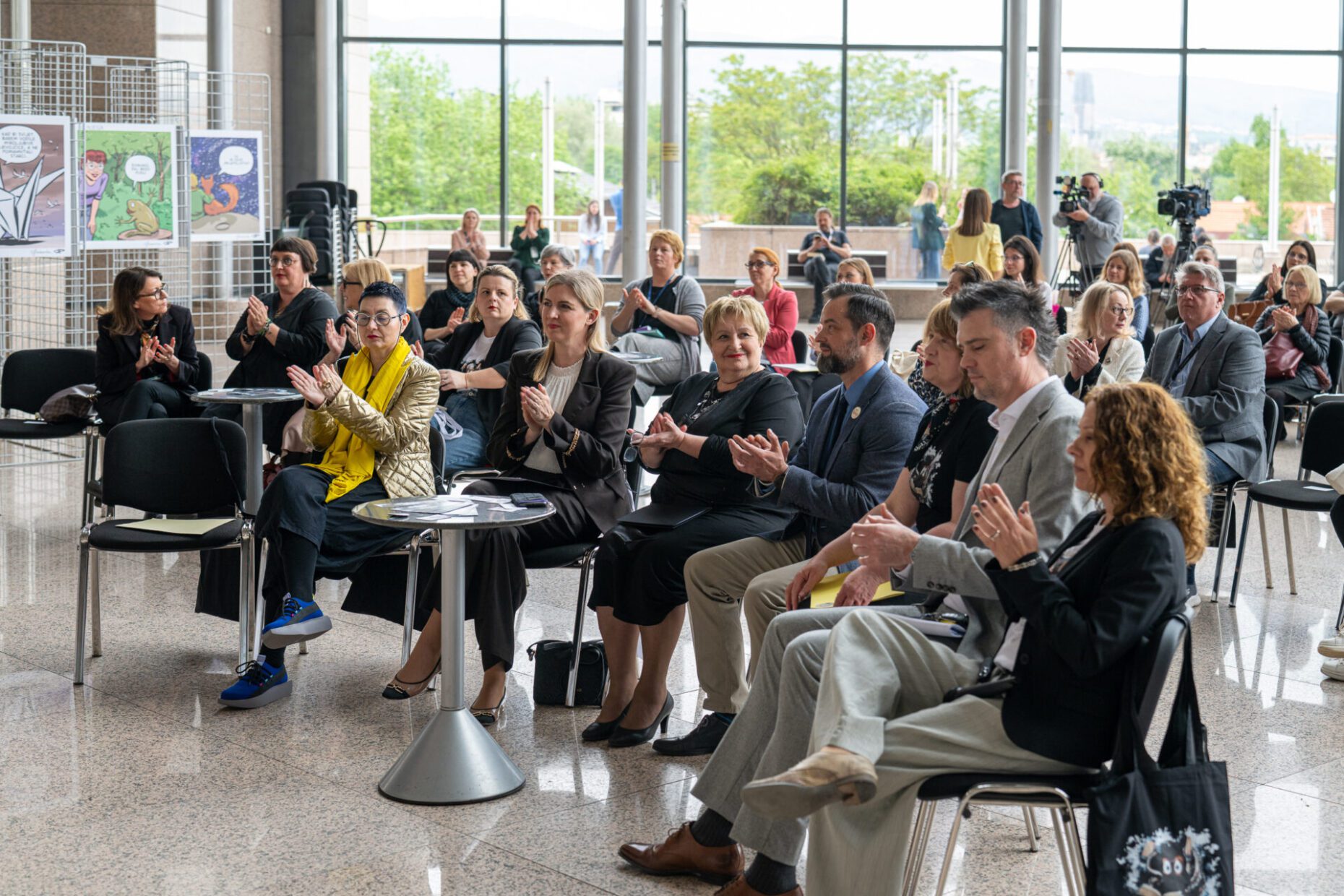 Visoki uzvanici na otvorenju Noći knjige 2025.: Sunčica Ostoić, Zrinka Mužinić Bikić, Ivanka Stričević, Krešimir Partl, Vanja Jurilj, Slavko Kozina i Tamara Kraus.