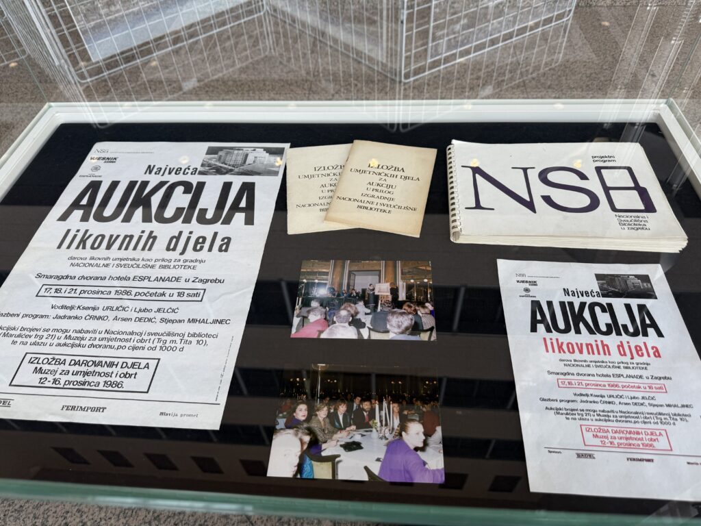 Fotografija dijela izložbe u povodu 30. obljetnice preseljenja NSK