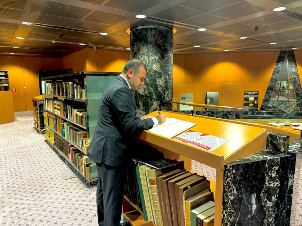 Azerbaijan’s Minister of Culture Farid Jafarov at the NSK Manuscripts and Rare Books Collection.