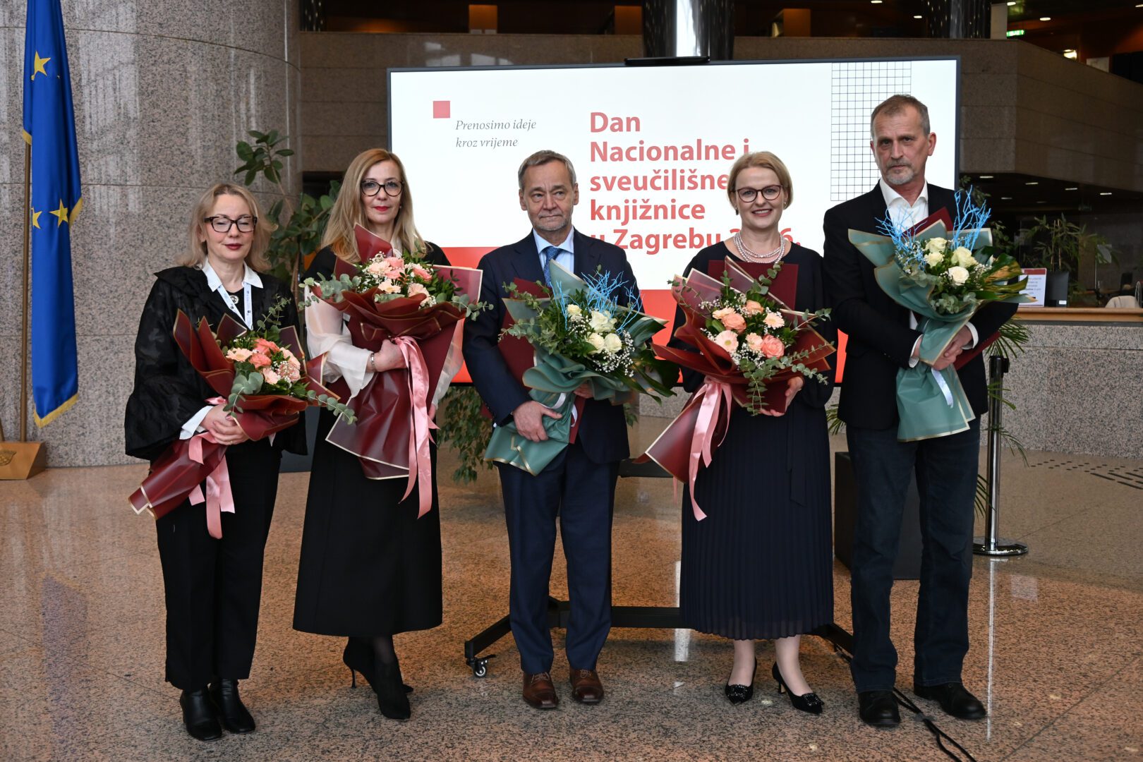 Head of the NSK Alma/Primo VE digital library platform implementation team Dr Dijana Machala, representative of the Croatian Institute for Librarianship Dr Breza Šalamon-Cindori, Director of the Croatian State Archives Dr Dinko Čutura, Associate Professor at the Department of Information Sciences and Technologies at the University of Zadar Marijana Tomić and Head of the NSK Digital Imaging Unit Silvio Lebinac.