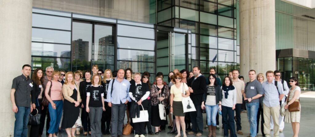 Prvi Festival hrvatskih digitalizacijskih projekata održan je 20. svibnja 2011. u sklopu Šeste SEEDI konferencije, u multimedijalnoj dvorani Gorgona Muzeja suvremene umjetnosti u Zagrebu.